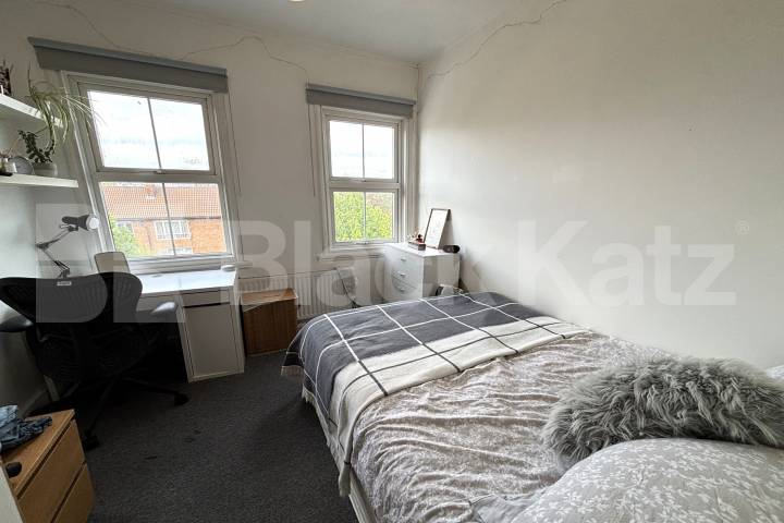 Arranged over three floors, two bathrooms & 1100 Sq.Ft.   Wandsworth Road, Clapham