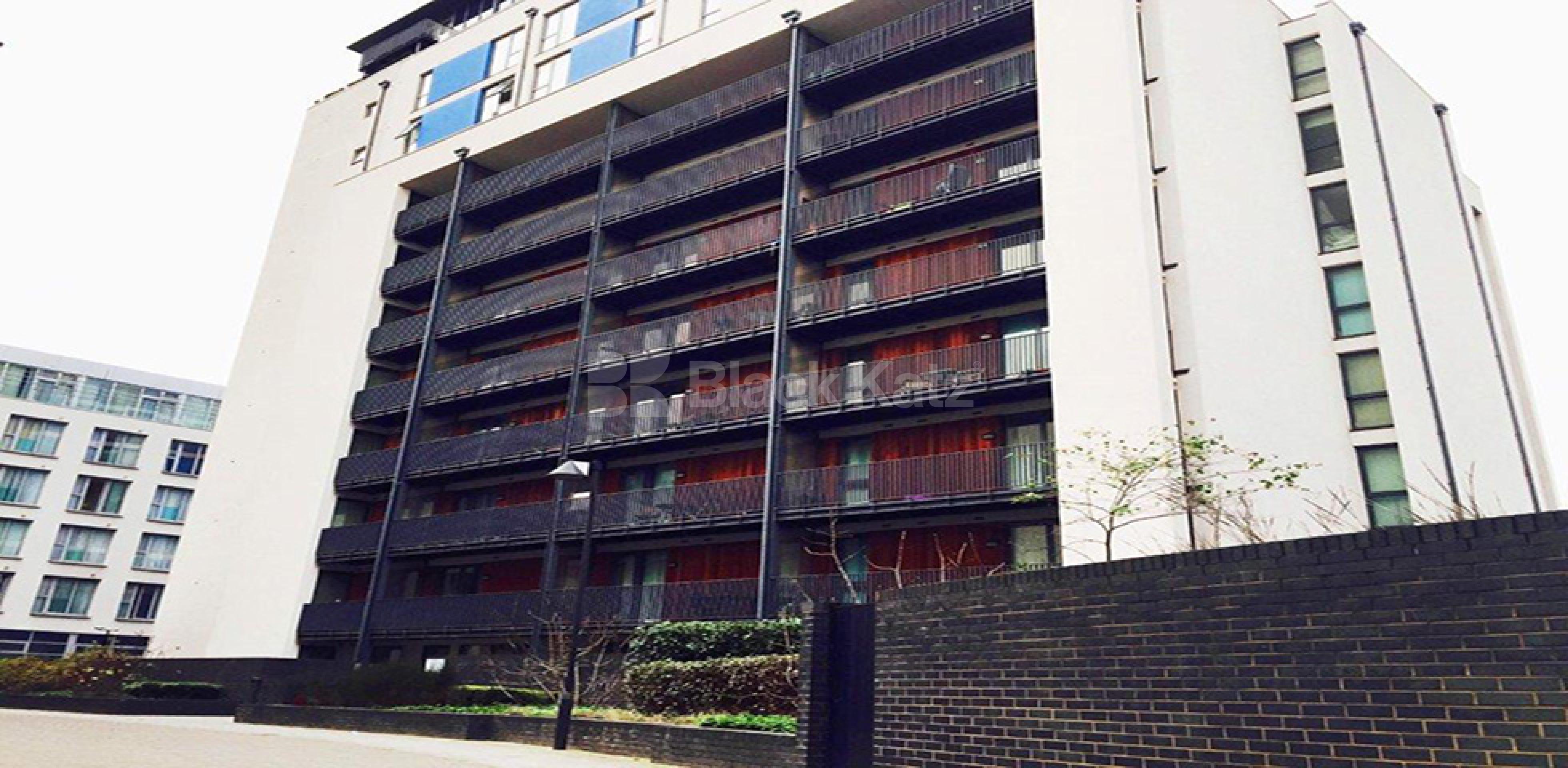 			LET , 1 Bedroom, 1 bath, 1 reception Apartment			 Antonine Heights, City Walk, Long Lane, London Bridge SE1