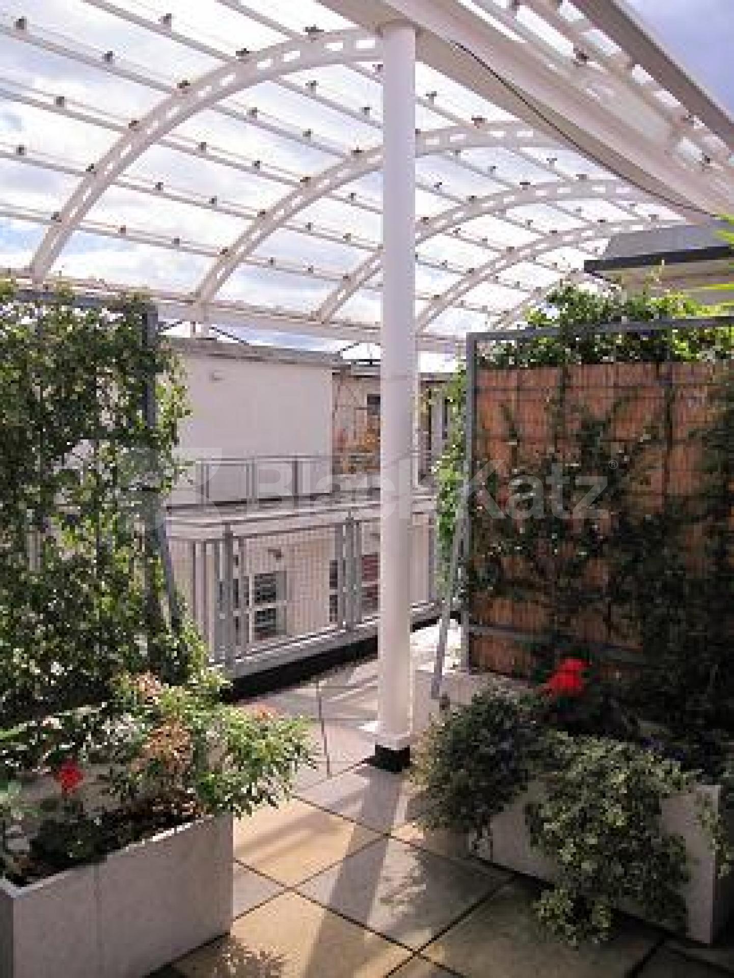 			MUST SEE!, 2 Bedroom, 1 bath, 1 reception Penthouse			 Miller Street, Camden NW1