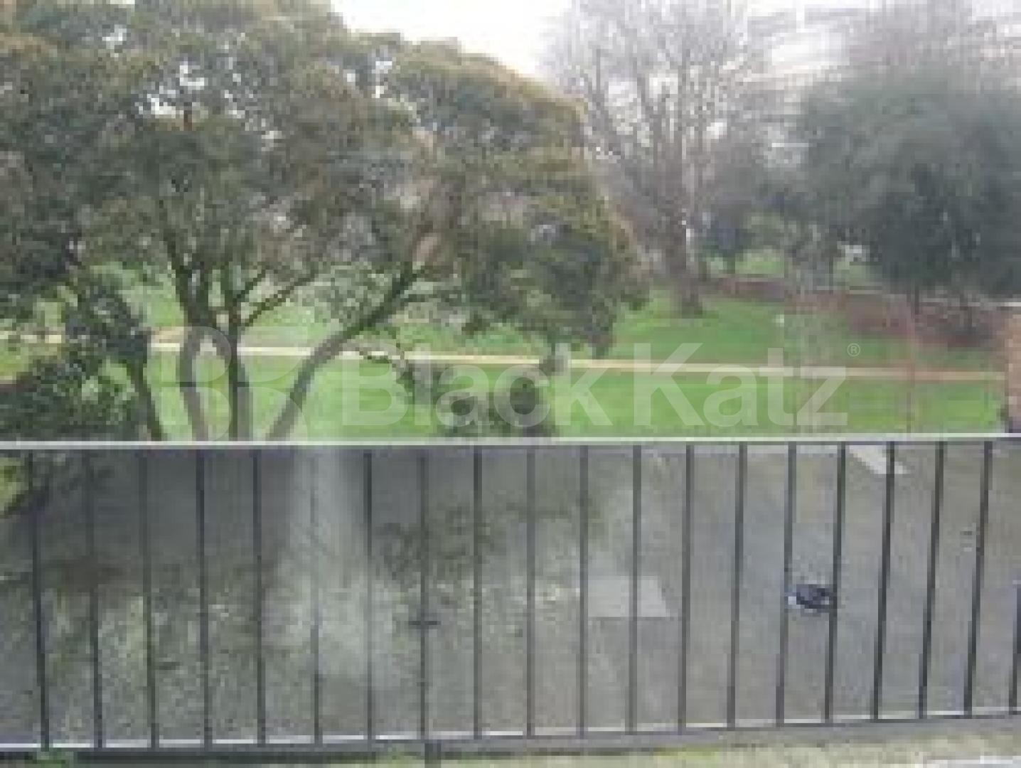 			1 Bedroom, 1 bath, 1 reception Flat			 Acton High Street, Acton