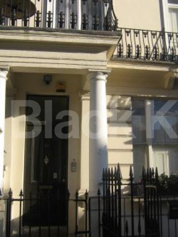 			Studio Apartment, 1 bath, 1 reception Flat			 Pembridge Villas, Notting Hill