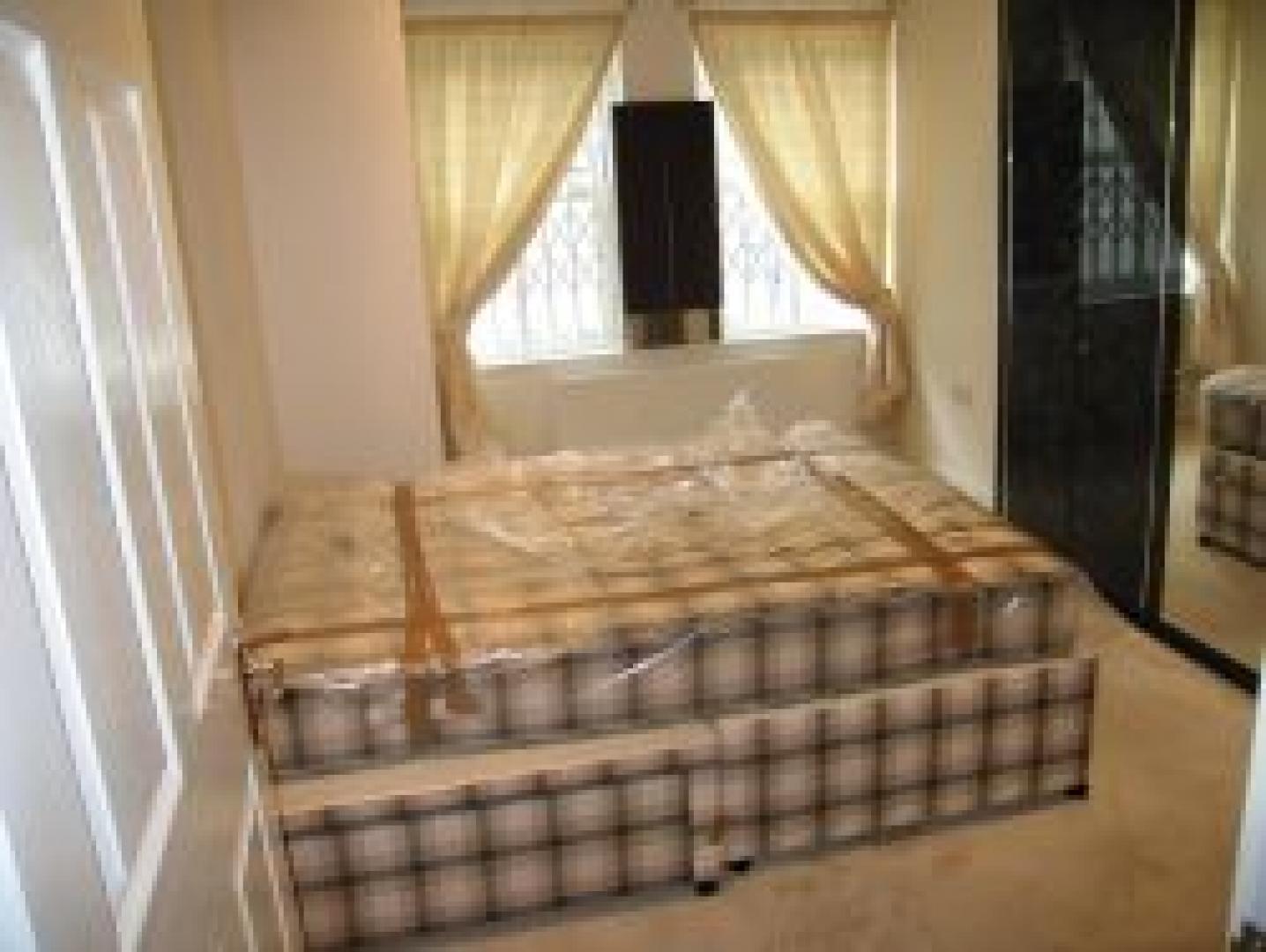 			1 Bedroom, 1 bath, 1 reception Flat			 Broadhurst Gardens, WEST HAMPSTEAD NW6