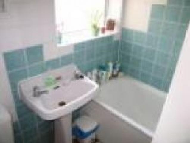			1 Bedroom, 1 bath, 1 reception Flat			 Kilburn Park Road, MAIDA VALE