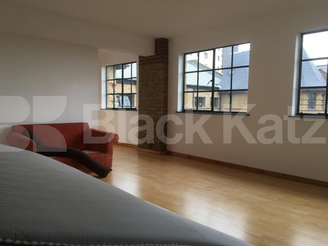			STUNNING 2 BEDROOM WAREHOUSE APARTMENT, 2 Bedroom, 1 bath, 1 reception Flat			 SPRINFIELD HOUSE LOFTS-TYSSEN STREET, DALSTON/HAGGERSTON/SHOREDITCH