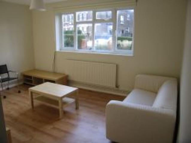 			2 Bedroom, 1 bath, 1 reception Flat			 Nicholl Road, HARLESDEN NW10