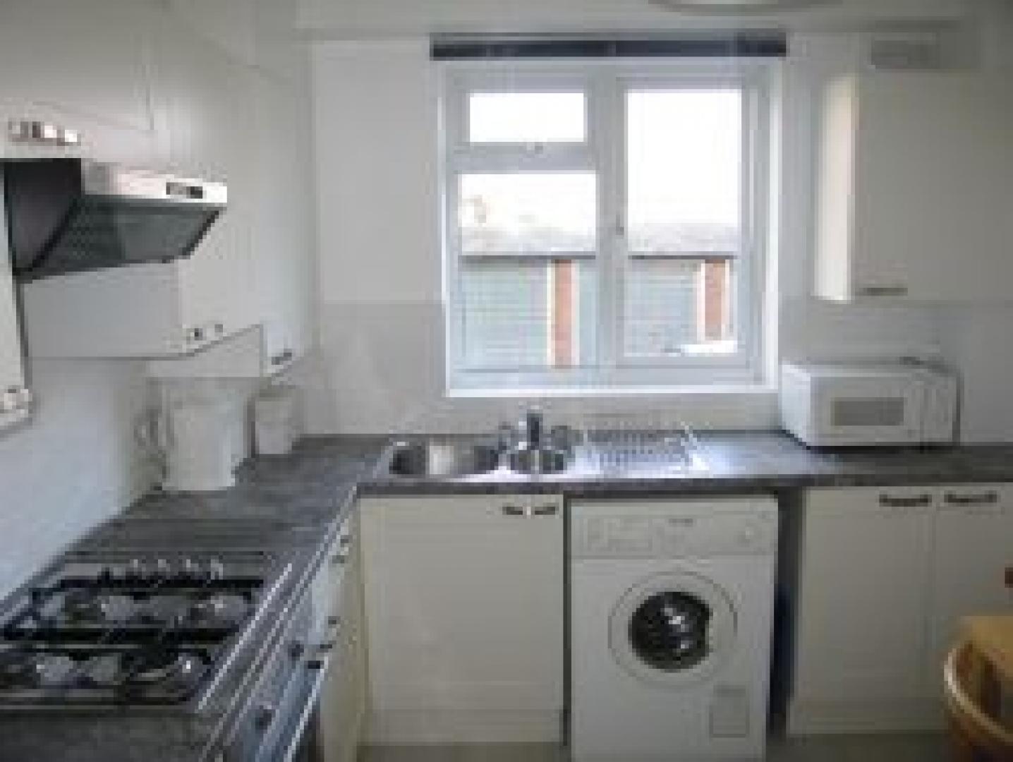 			2 Bedroom, 1 bath, 1 reception Flat			 Nicholl Road, HARLESDEN NW10