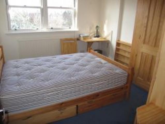 			1 Bedroom, 1 bath, 1 reception Flat			 Church Crescent, FINCHLEY CENTRAL N3