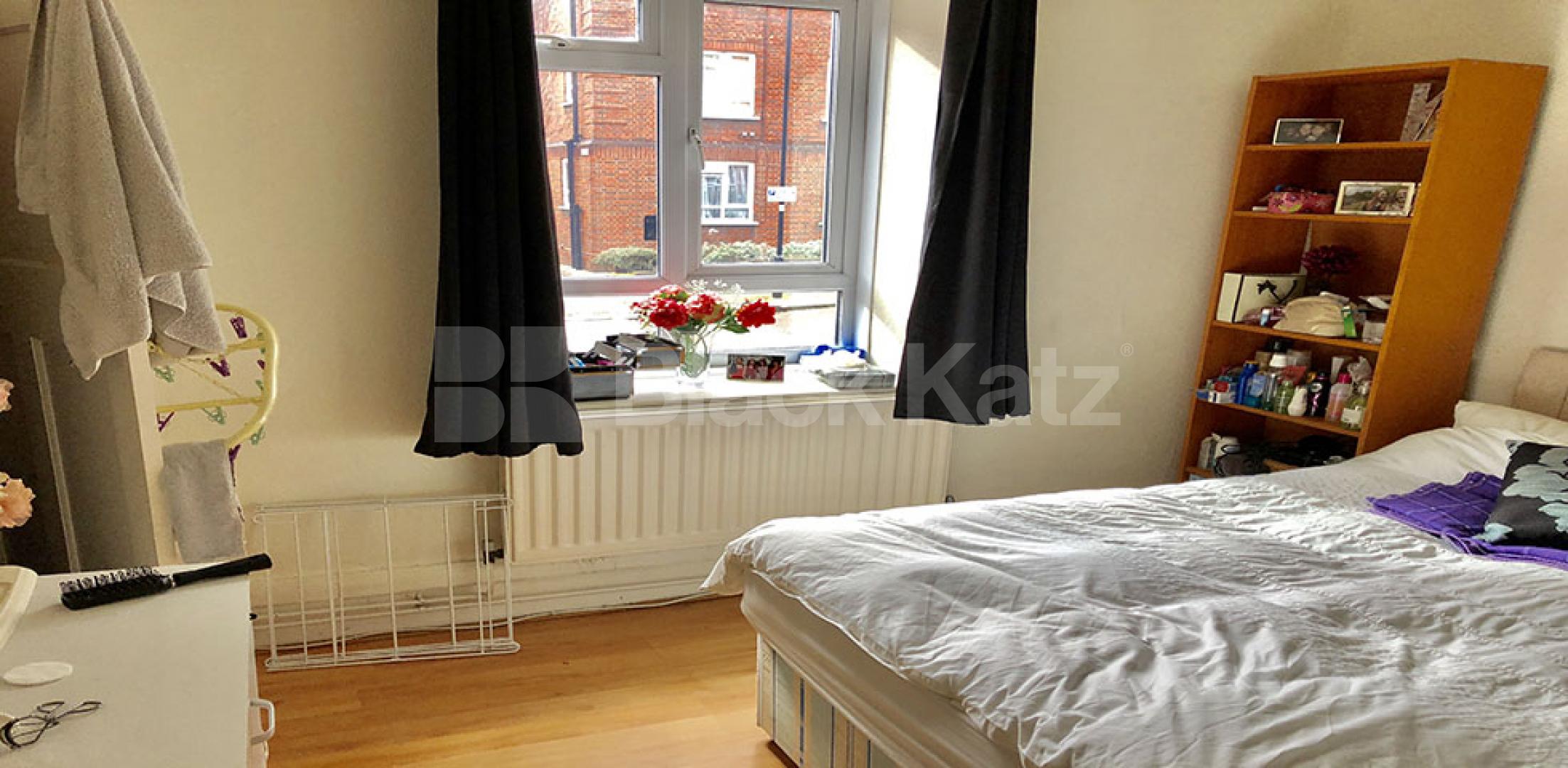 			NEW INSTRUCTION , 2 Bedroom, 1 bath, 1 reception Apartment			 Nelsons Row, Clapham Common