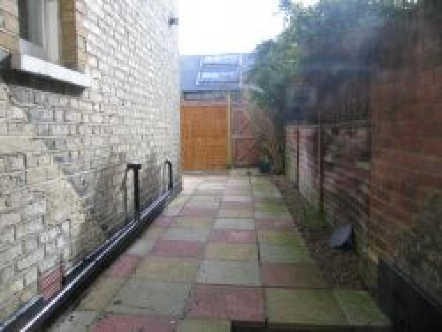 			2 Bedroom, 1 bath, 1 reception Flat			 Winchester Avenue, QUEENS PARK NW6