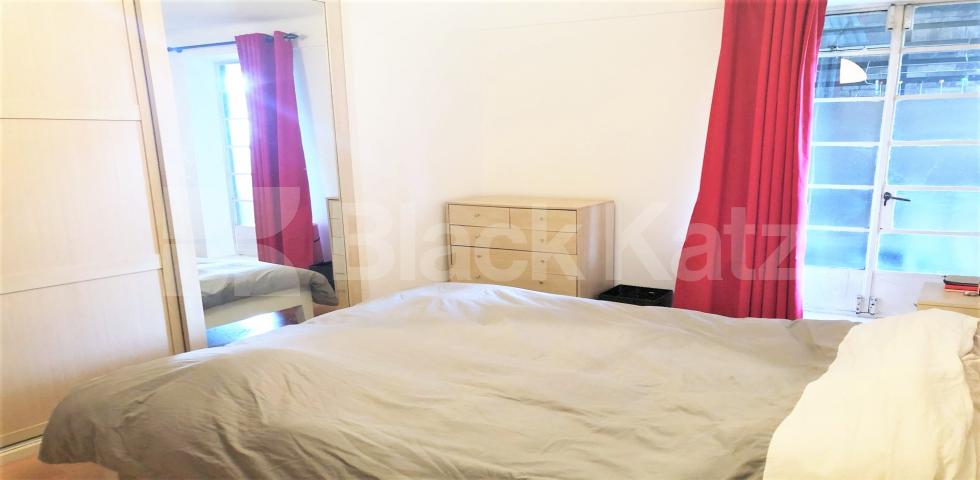 			HEATING and HOT WATER INCLUDED, 1 Bedroom, 1 bath, 1 reception Flat			 The Grampians, Shepherds Bush Road, Shepherds Bush