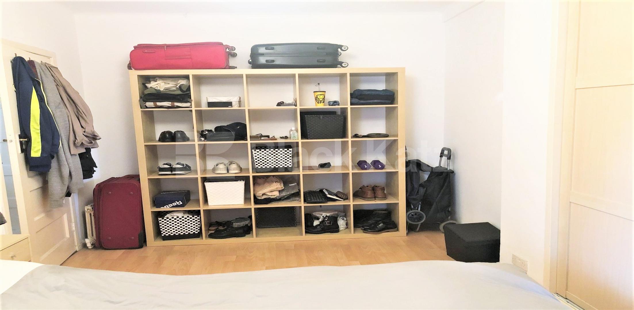 			HEATING and HOT WATER INCLUDED, 1 Bedroom, 1 bath, 1 reception Flat			 The Grampians, Shepherds Bush Road, Shepherds Bush