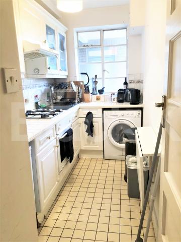 			HEATING and HOT WATER INCLUDED, 1 Bedroom, 1 bath, 1 reception Flat			 The Grampians, Shepherds Bush Road, Shepherds Bush