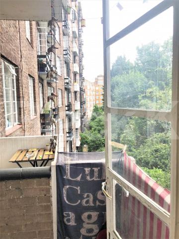 			HEATING and HOT WATER INCLUDED, 1 Bedroom, 1 bath, 1 reception Flat			 The Grampians, Shepherds Bush Road, Shepherds Bush