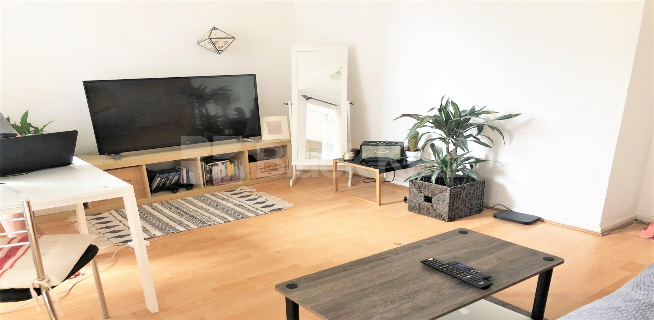 			HEATING and HOT WATER INCLUDED, 1 Bedroom, 1 bath, 1 reception Flat			 The Grampians, Shepherds Bush Road, Shepherds Bush