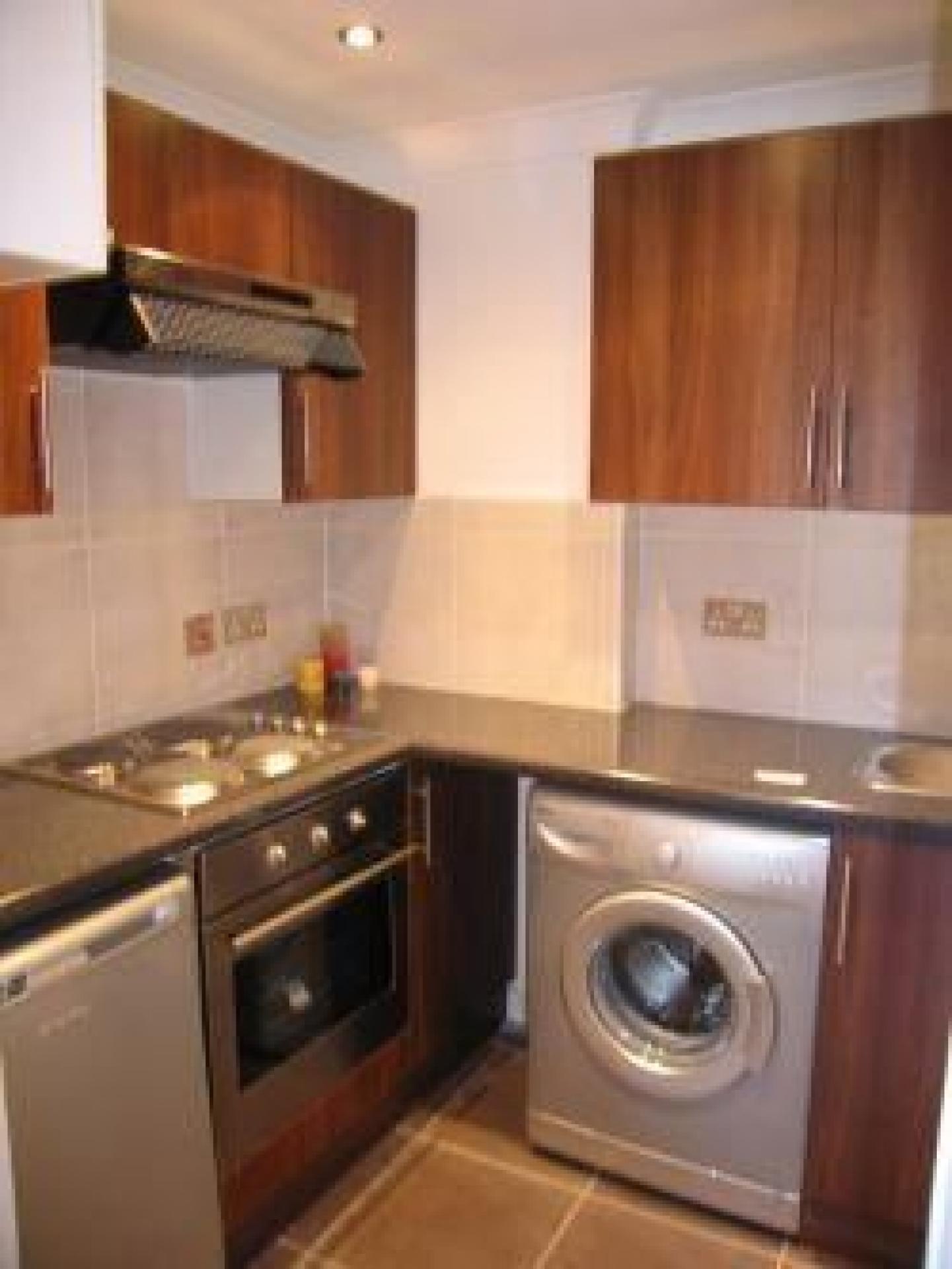 			1 Bedroom, 1 bath, 1 reception Flat			 Elgin Avenue, MAIDA VALE W9 W9