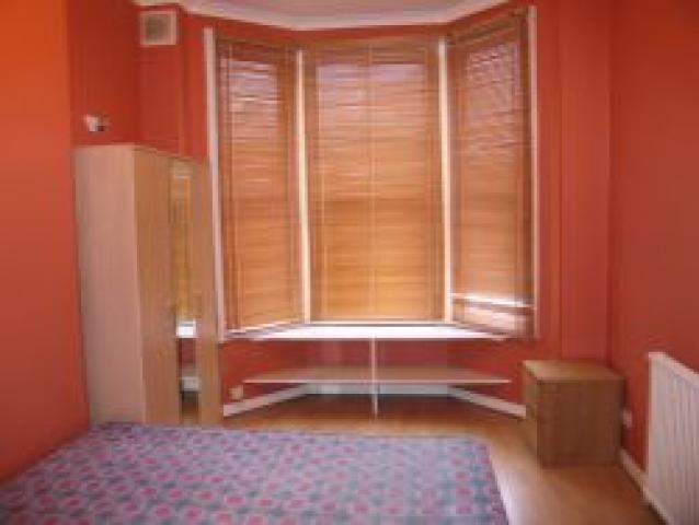 			2 Bedroom, 1 bath, 1 reception Flat			 Glengall Road, KILBURN