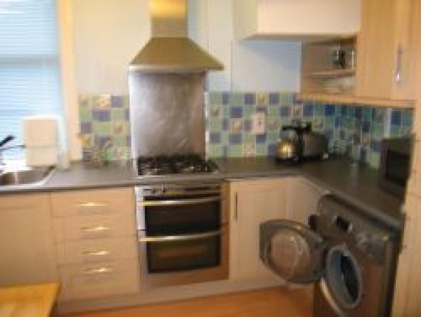			2 Bedroom, 1 bath, 1 reception Flat			 Glengall Road, KILBURN