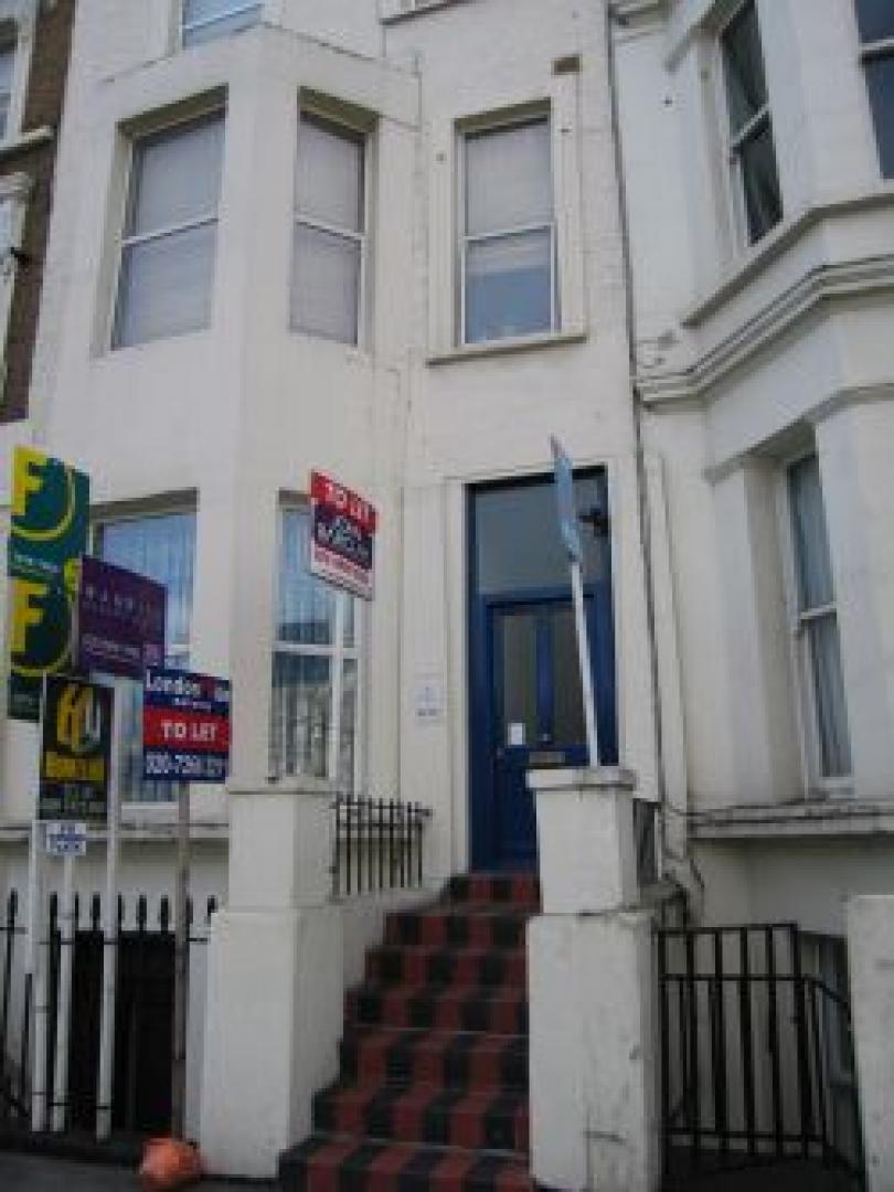 			Studio Apartment, 1 bath, 1 reception Flat			 Ladbroke Grove, LADBROKE GROVE W10