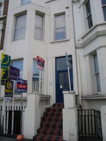 			Studio Apartment, 1 bath, 1 reception Flat			 Ladbroke Grove, LADBROKE GROVE W10