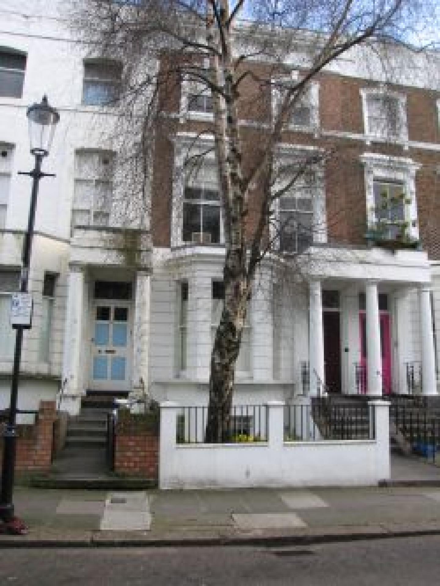 			1 Bedroom, 1 bath, 1 reception Flat			 Mc Greggor Road, LADBROKE GROVE W11 W11