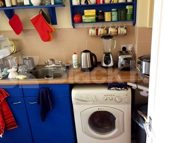 			Let, 1 Bedroom, 1 bath, 1 reception Flat			 Lakeside Road, Shepherds Bush