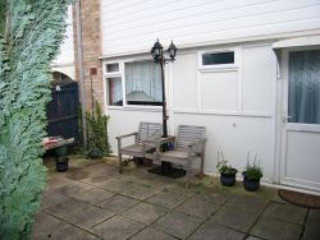 			3 Bedroom, 1 bath, 1 reception Flat			 Mascotts Close, DOLLIS HILL NW2