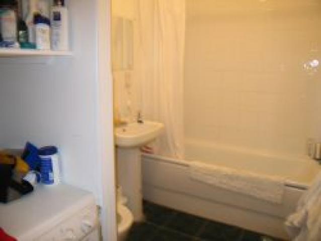 			2 Bedroom, 1 bath, 1 reception Flat			 Broadhurst Gardens, SOUTH HAMPSTEAD NW6