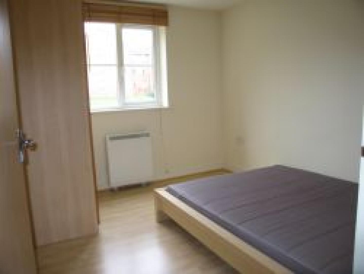 			2 Bedroom, 1 bath, 1 reception Flat			 Somerton Road, CRICKLEWOOD NW2