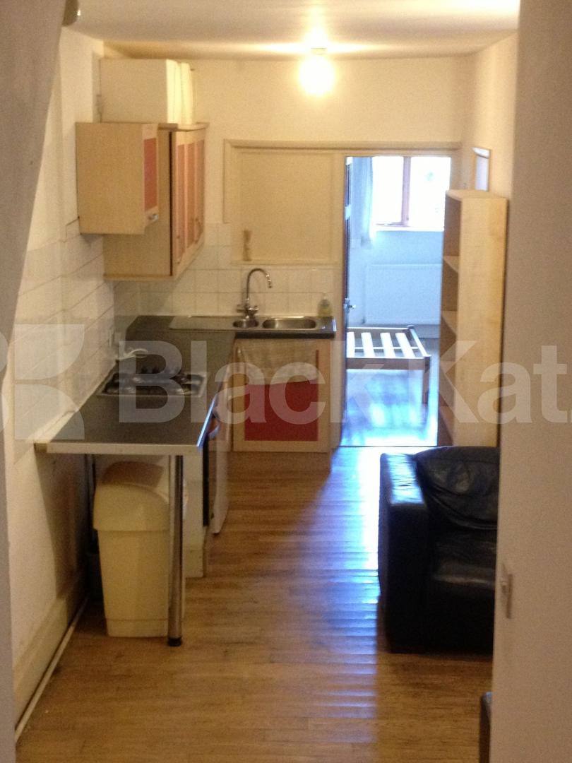 			NEW INSTRUCTION, 3 Bedroom, 1 bath, 1 reception Ground Floor Flat			 Townmead Road , Sands End/Fulham