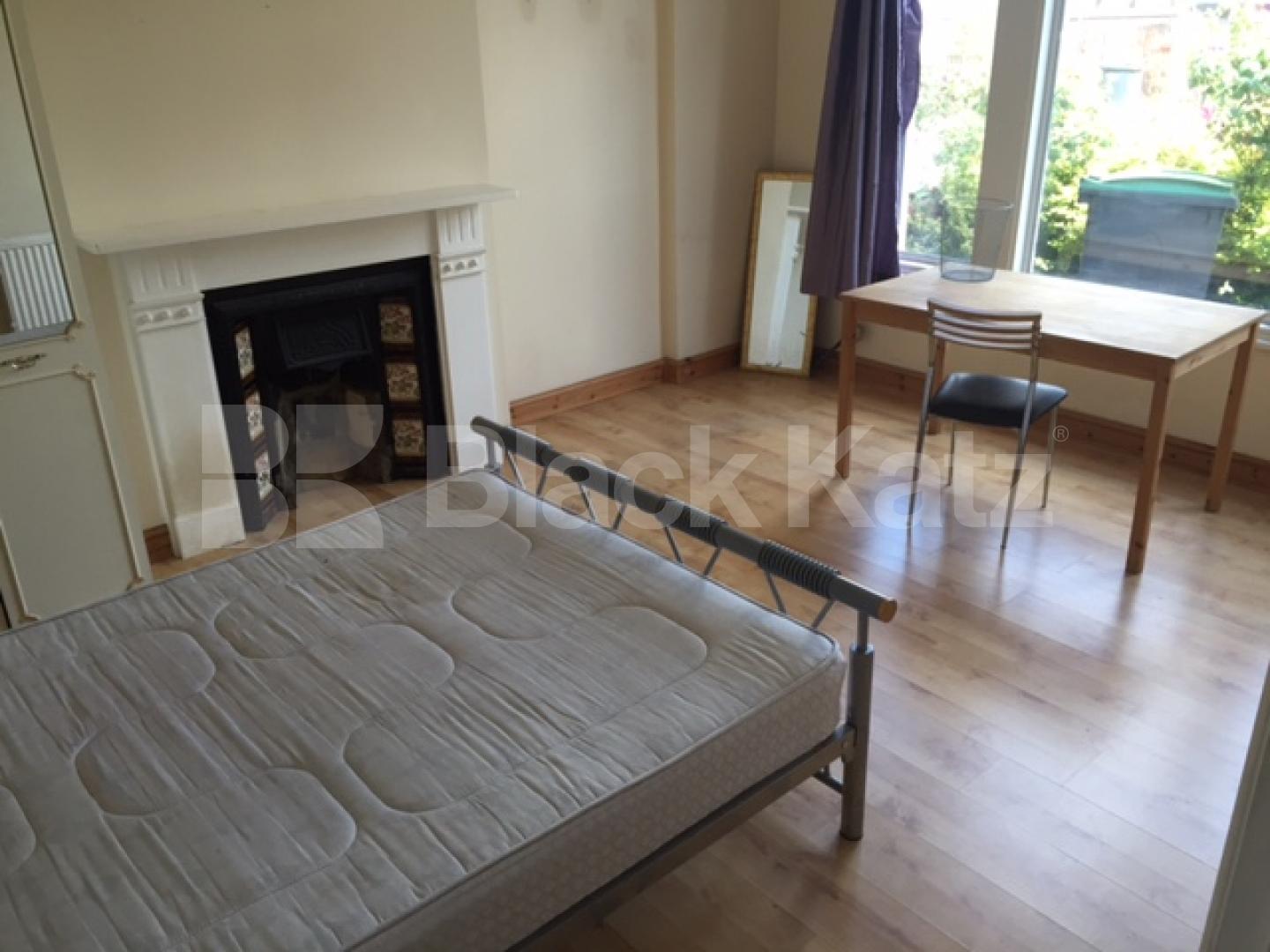 			New Instruction, 5 Bedroom, 1 bath, 1 reception House			 Waldeck Road, Turnpike Lane