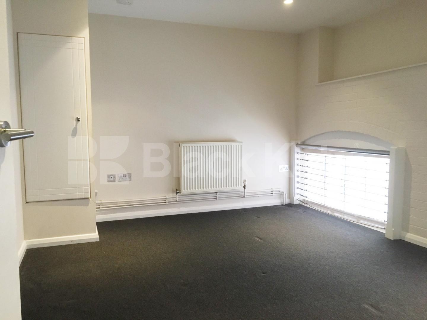 			3 BEDROOM WAREHOUSE CONVERSION, 3 Bedroom, 1 bath, 1 reception Flat			 Henshall Street, ISLINGTON-CANONBURY 
