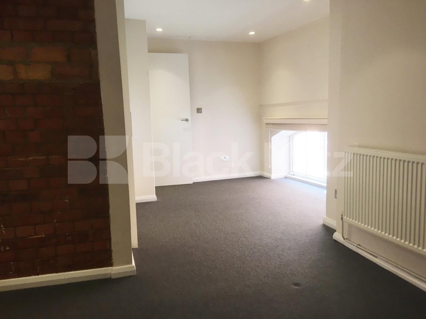 			3 BEDROOM WAREHOUSE CONVERSION, 3 Bedroom, 1 bath, 1 reception Flat			 Henshall Street, ISLINGTON-CANONBURY 