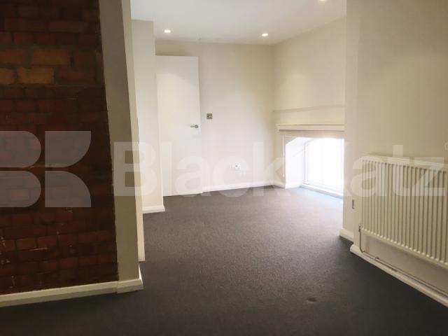 			3 BEDROOM WAREHOUSE CONVERSION, 3 Bedroom, 1 bath, 1 reception Flat			 Henshall Street, ISLINGTON-CANONBURY 