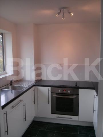 			Studio Apartment, 1 bath, 1 reception Studio			 Cambridge Gardens, Muswell Hill