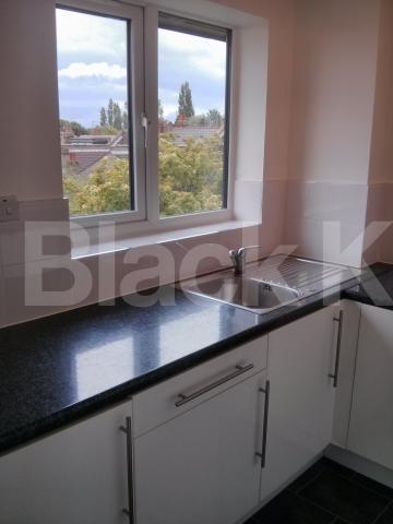 			Studio Apartment, 1 bath, 1 reception Studio			 Cambridge Gardens, Muswell Hill