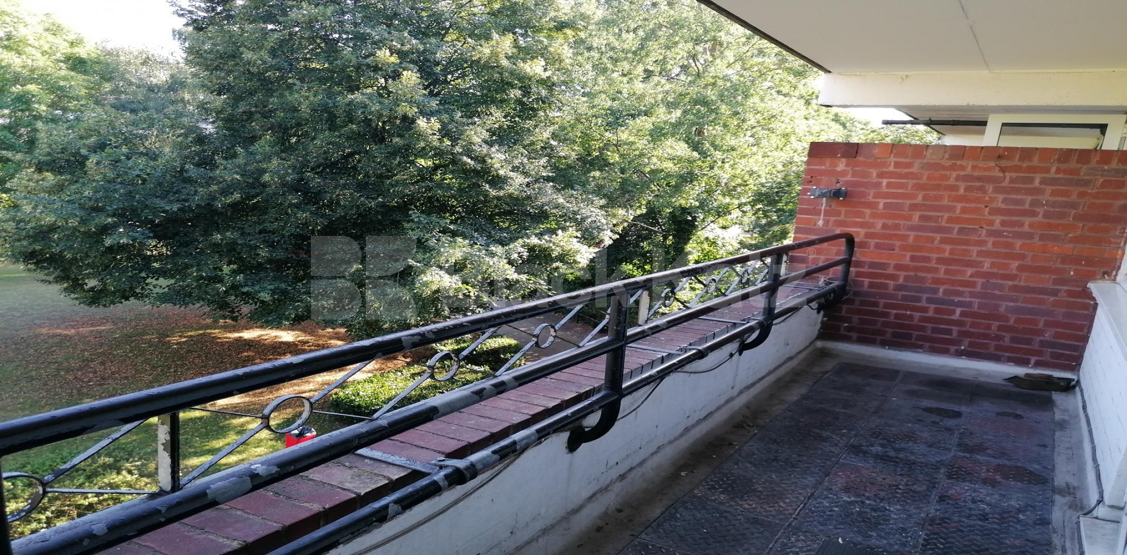 			4 Bedroom, 1 bath, 1 reception Apartment			 Bullen Street, Battersea