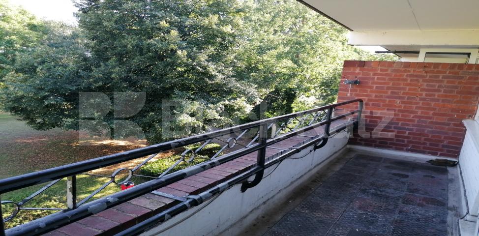 			4 Bedroom, 1 bath, 1 reception Apartment			 Bullen Street, Battersea