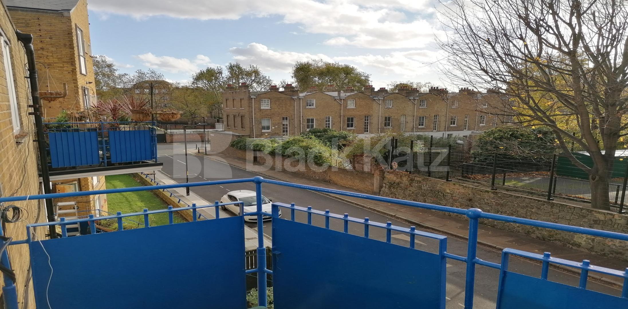 			2 Bedroom, 1 bath, 1 reception Apartment			 Burbage Close, London Bridge / Borough