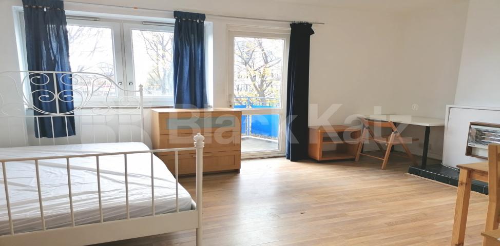 			2 Bedroom, 1 bath, 1 reception Apartment			 Burbage Close, London Bridge / Borough