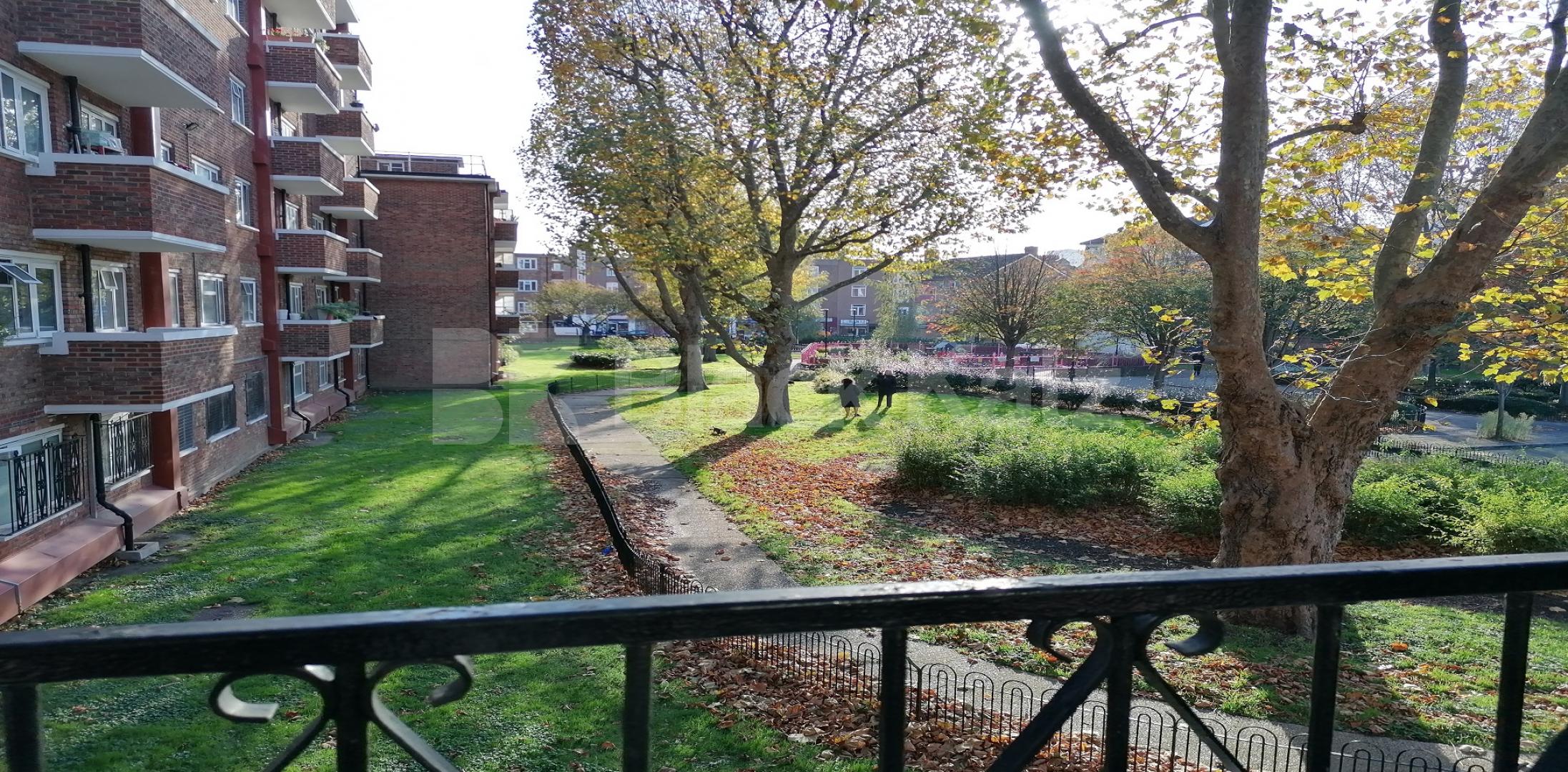 			LET , 3 Bedroom, 1 bath, 1 reception Apartment			 Colverson House, Lindley Street, Whitechapel