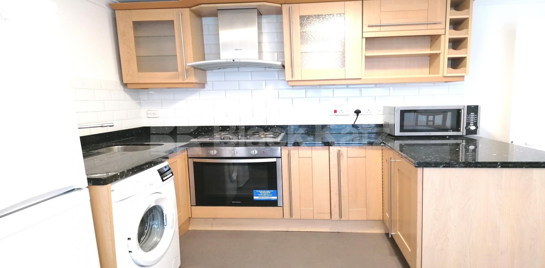 			LET , 2 Bedroom, 1 bath, 1 reception Apartment			 Three Bridges, Whites Grounds, London Bridge