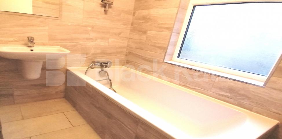 			LET , 4 Bedroom, 1 bath, 1 reception Apartment			 Greyhound Lane, Streatham Common