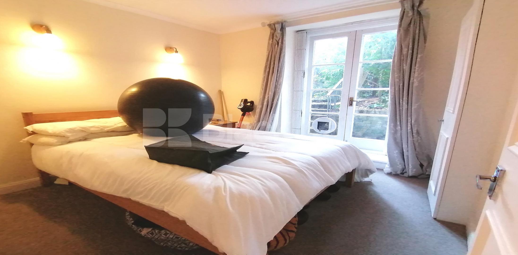 			NEW INSTRUCTION , 2 Bedroom, 1 bath, 1 reception Apartment			 Trinity Street, London Bridge/Borough