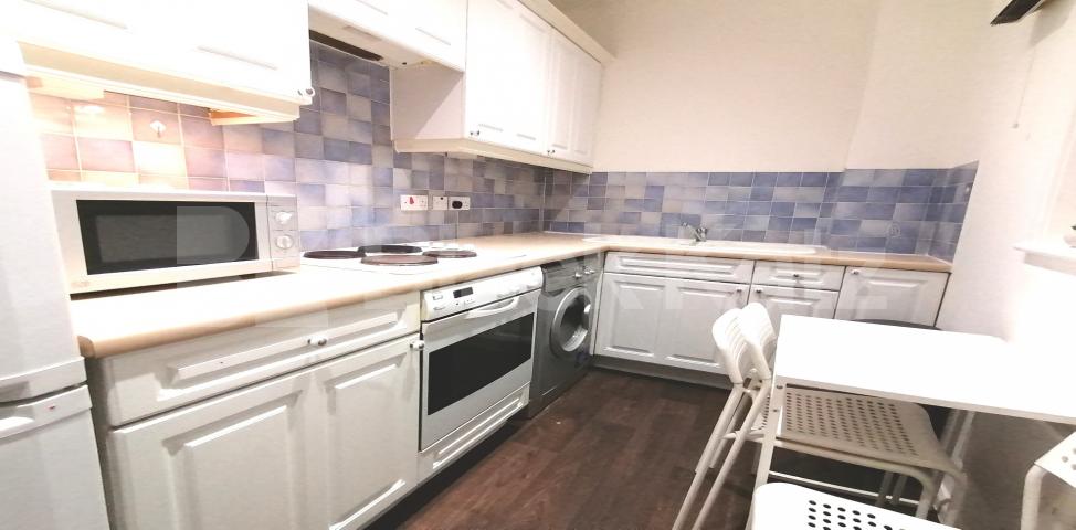 			LET , 3 Bedroom, 1 bath, 1 reception Apartment			 Bridge View Court Grange road, London Bridge