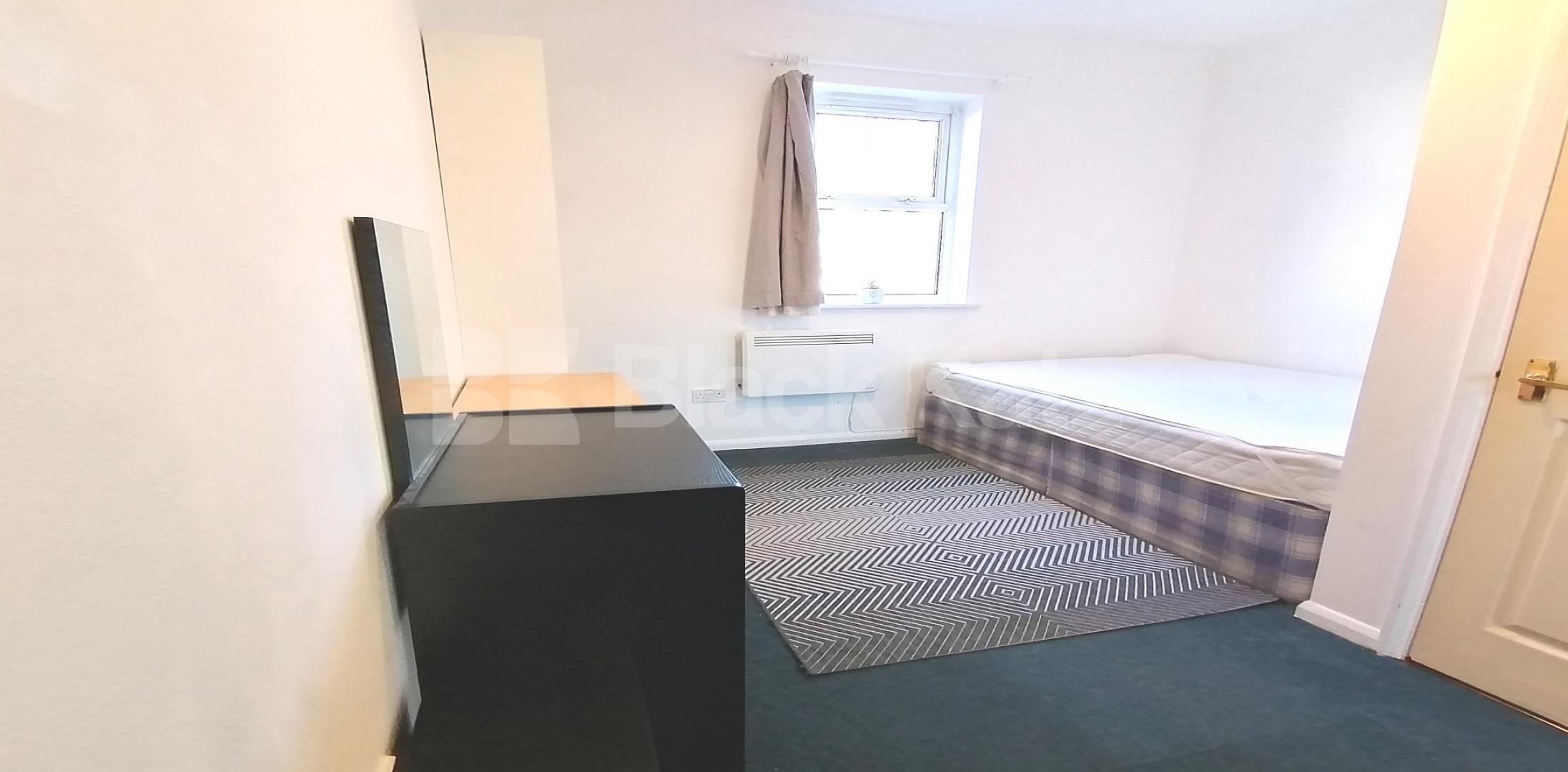 			LET , 3 Bedroom, 1 bath, 1 reception Apartment			 Bridge View Court Grange road, London Bridge
