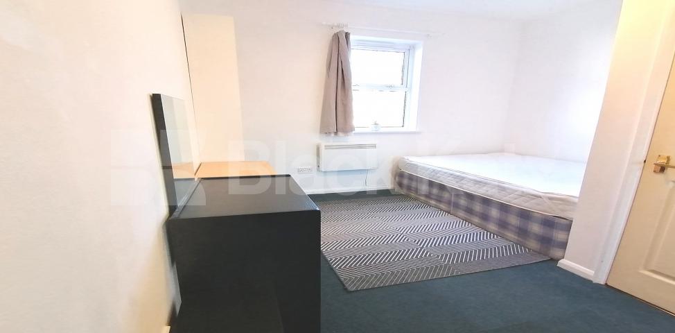 			LET , 3 Bedroom, 1 bath, 1 reception Apartment			 Bridge View Court Grange road, London Bridge