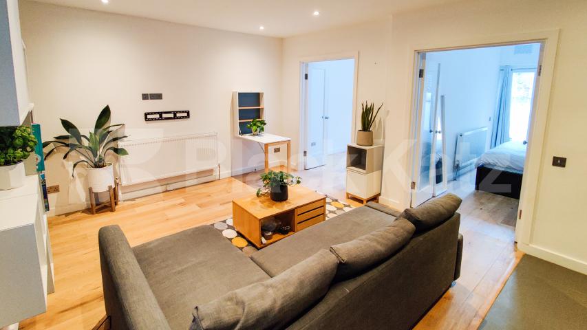 			GARDEN FLAT!, 2 Bedroom, 1 bath, 1 reception Apartment			 Caledonian Road N1, KINGS CROSS / ISLINGTON
