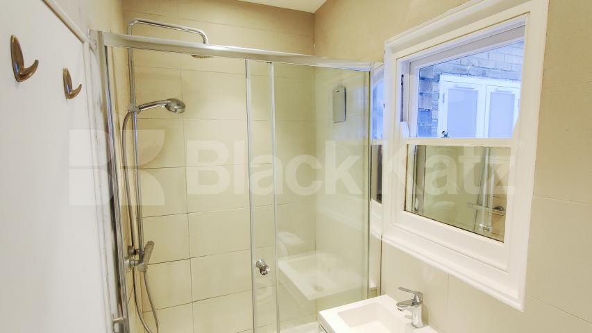 			GARDEN FLAT!, 2 Bedroom, 1 bath, 1 reception Apartment			 Caledonian Road N1, KINGS CROSS / ISLINGTON