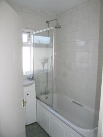 			3 Bedroom, 1 bath, 1 reception Flat			 Inman Road, HARLESDEN NW10