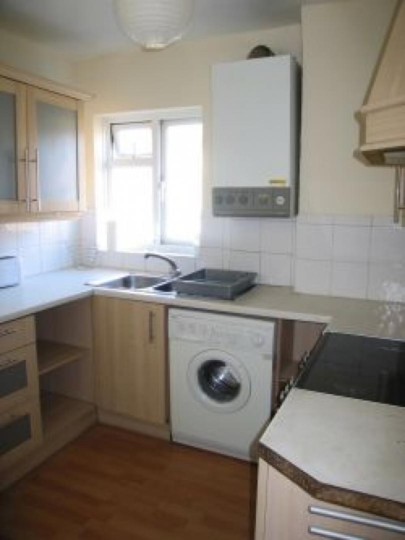 			3 Bedroom, 1 bath, 1 reception Flat			 Inman Road, HARLESDEN NW10